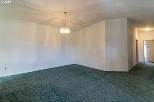 30683 Spring Ct, Hermiston, OR 97838 - Photo 5