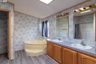 30683 Spring Ct, Hermiston, OR 97838 - Photo 9