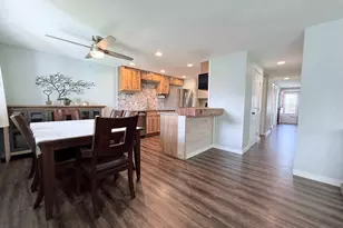 370 N Wall St, Coos Bay, OR 97420 - Photo 9