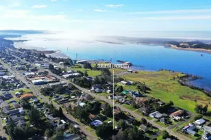 370 N Wall St, Coos Bay, OR 97420 - Photo 7