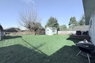 370 N Wall St, Coos Bay, OR 97420 - Photo 29