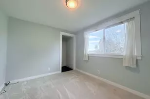 370 N Wall St, Coos Bay, OR 97420 - Photo 27