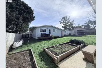 370 N Wall St, Coos Bay, OR 97420 - Photo 31