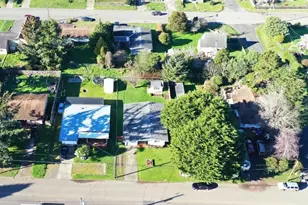 370 N Wall St, Coos Bay, OR 97420 - Photo 35