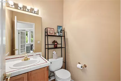3322 SW Evergreen Ter, Portland, OR 97205 - Photo 15