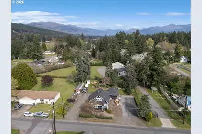 622 SE 4th Ave, Mill City, OR 97360 - Photo 45