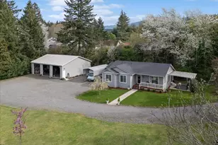 622 SE 4th Ave, Mill City, OR 97360 - Photo 1