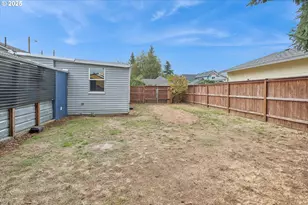 1751 SE 162nd Ave, Portland, OR 97233 - Photo 33