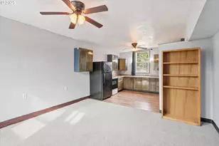 1751 SE 162nd Ave, Portland, OR 97233 - Photo 25