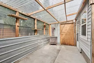 1751 SE 162nd Ave, Portland, OR 97233 - Photo 31