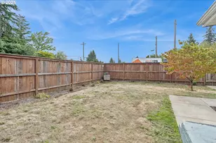 1751 SE 162nd Ave, Portland, OR 97233 - Photo 3