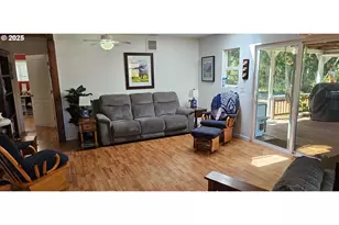 524 Azalea Dr, Elkton, OR 97436 - Photo 15