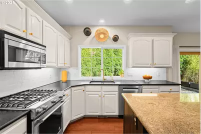 19130 SW 51st Ave, Tualatin, OR 97062 - Photo 17