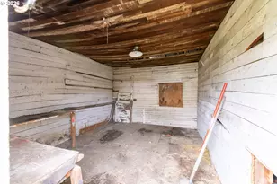 104 1st St, Klickitat, WA 98628 - Photo 33