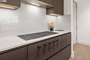 550 SW 10th Ave, Portland, OR 97205 - Photo 13