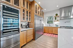 683 Oak St, Springfield, OR 97477 - Photo 11