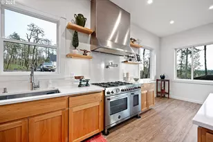 683 Oak St, Springfield, OR 97477 - Photo 15