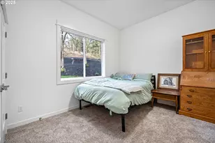 683 Oak St, Springfield, OR 97477 - Photo 33