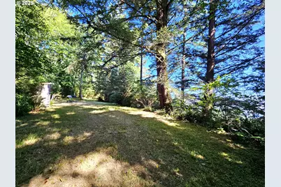 26665 Sebastian Ln, Gold Beach, OR 97444 - Photo 21