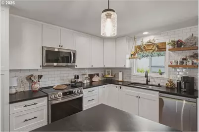 1555 S Justice St, Salem, OR 97306 - Photo 21