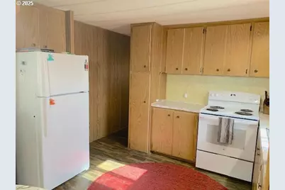 2150 Laura St #44, Springfield, OR 97477 - Photo 17