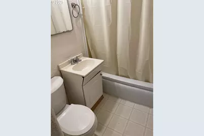 4320 SE Hawthorne Blvd, Portland, OR 97215 - Photo 9