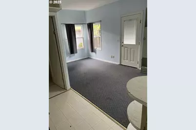 4320 SE Hawthorne Blvd, Portland, OR 97215 - Photo 3