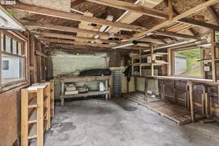 135 N 50th Ave, Longview, WA 98632 - Photo 33