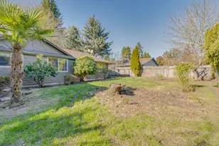 912 NW Oakwood Cir, McMinnville, OR 97128 - Photo 33