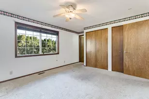 912 NW Oakwood Cir, McMinnville, OR 97128 - Photo 15