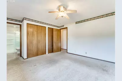 912 NW Oakwood Cir, McMinnville, OR 97128 - Photo 13