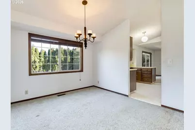 912 NW Oakwood Cir, McMinnville, OR 97128 - Photo 19