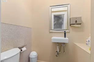 509 E 13th Ave SE, Eugene, OR 97401 - Photo 15