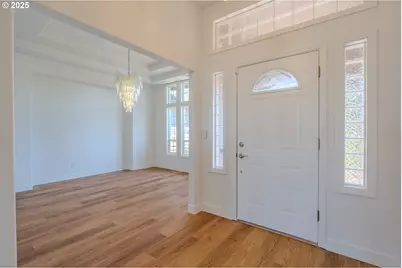 642 E Pioneer Loop, La Center, WA 98629 - Photo 3