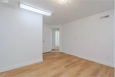 642 E Pioneer Loop, La Center, WA 98629 - Photo 35