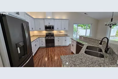 422 Oak Valley Loop, Winchester, OR 97495 - Photo 9