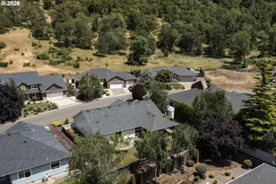 422 Oak Valley Loop, Winchester, OR 97495 - Photo 29
