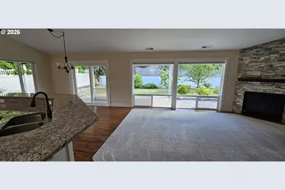 422 Oak Valley Loop, Winchester, OR 97495 - Photo 5
