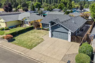 2070 Clark Ave, Cottage Grove, OR 97424 - Photo 41