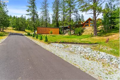 225 SE Eagle Ridge Dr, Canyonville, OR 97417 - Photo 9