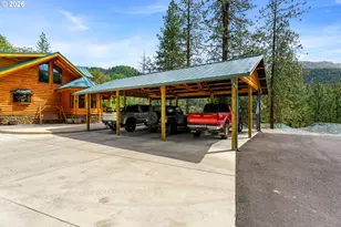 225 SE Eagle Ridge Dr, Canyonville, OR 97417 - Photo 13