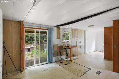 95007 North Way Ln, North Bend, OR 97459 - Photo 9