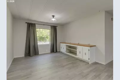 215 E Scott Ave, Woodland, WA 98674 - Photo 9