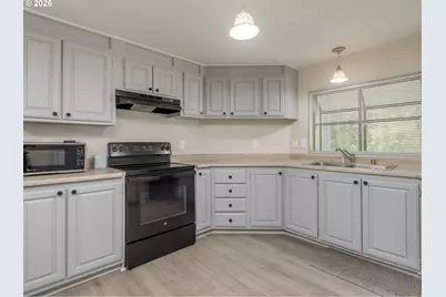 215 E Scott Ave, Woodland, WA 98674 - Photo 7