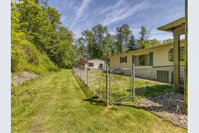 215 E Scott Ave, Woodland, WA 98674 - Photo 27