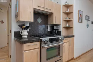 136 SE Larch St, Newport, OR 97365 - Photo 9