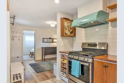 1761 S Edgewood St, Seaside, OR 97138 - Photo 9