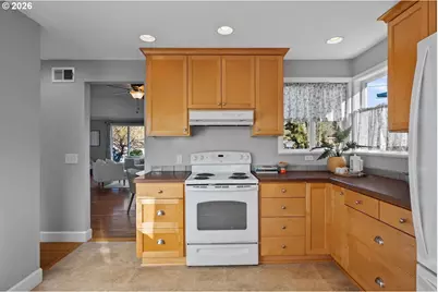 13120 SW Rita Dr, Beaverton, OR 97005 - Photo 11