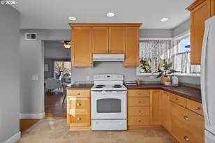 13120 SW Rita Dr, Beaverton, OR 97005 - Photo 11