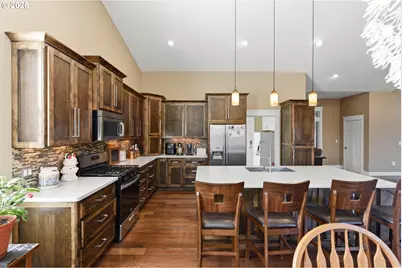 1400 Holloway, Coos Bay, OR 97420 - Photo 5